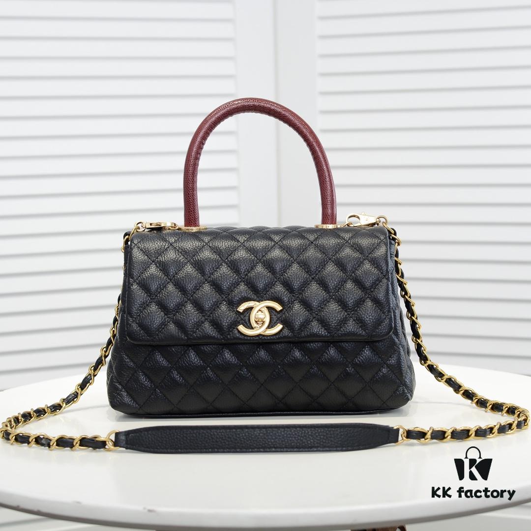 Black and Red Chanel-Style Shoulder Handbag with Unique Clasp Design, Dual Carry Options (Handheld or Crossbody), Premium Imported Full-Grain Calfskin with Lychee Texture, Upgraded Gold-Tone Hardware