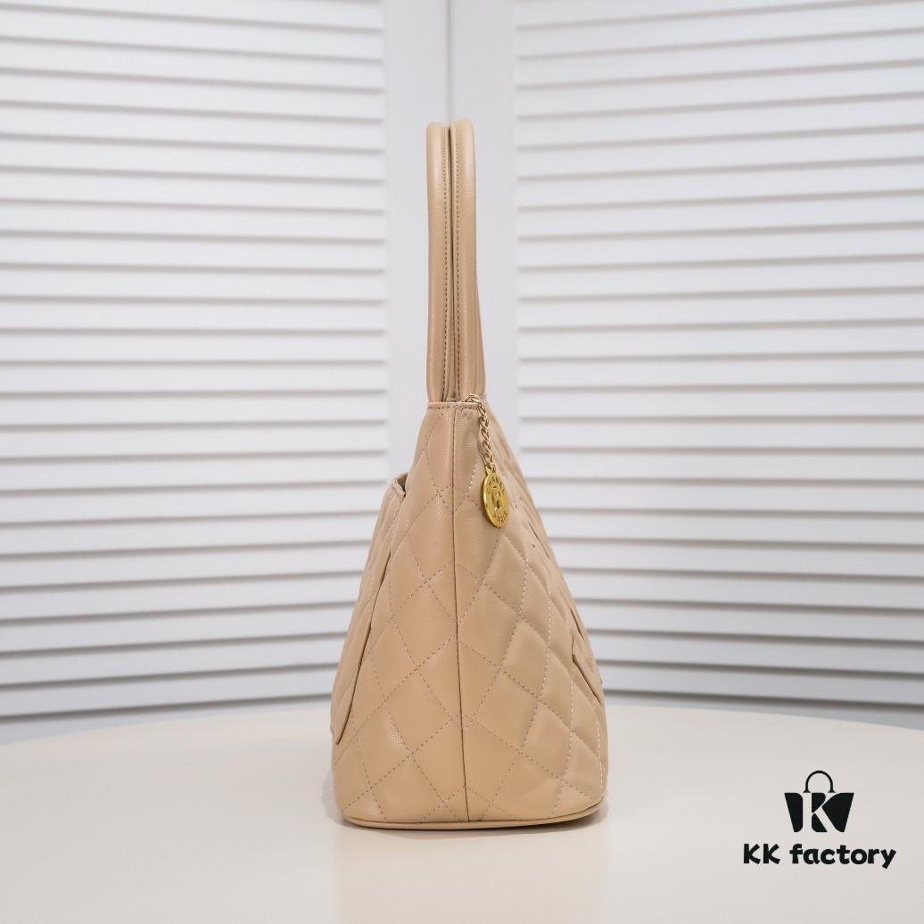 CHANEL: 2022 Brand New Ultimate Version! Vintage Hilton Bag – A Timeless Classic Reborn