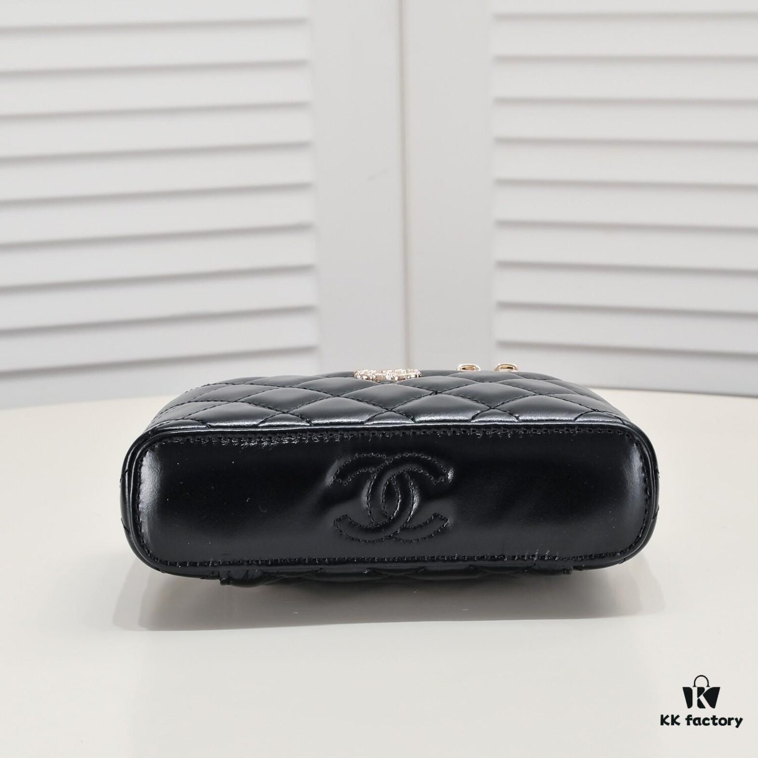 Chanel 23K Floral 'Flat Box' Bag