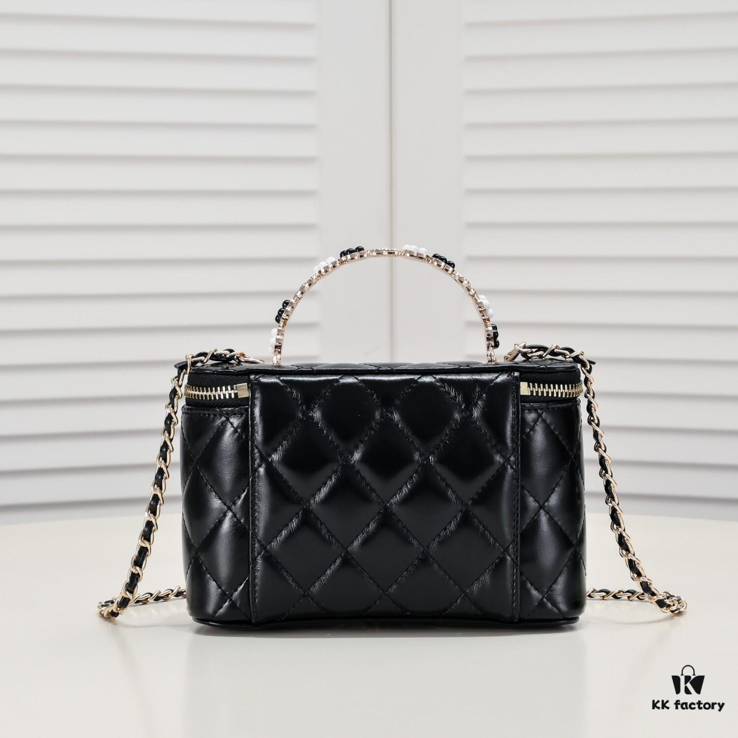 Chanel 23K Floral 'Flat Box' Bag