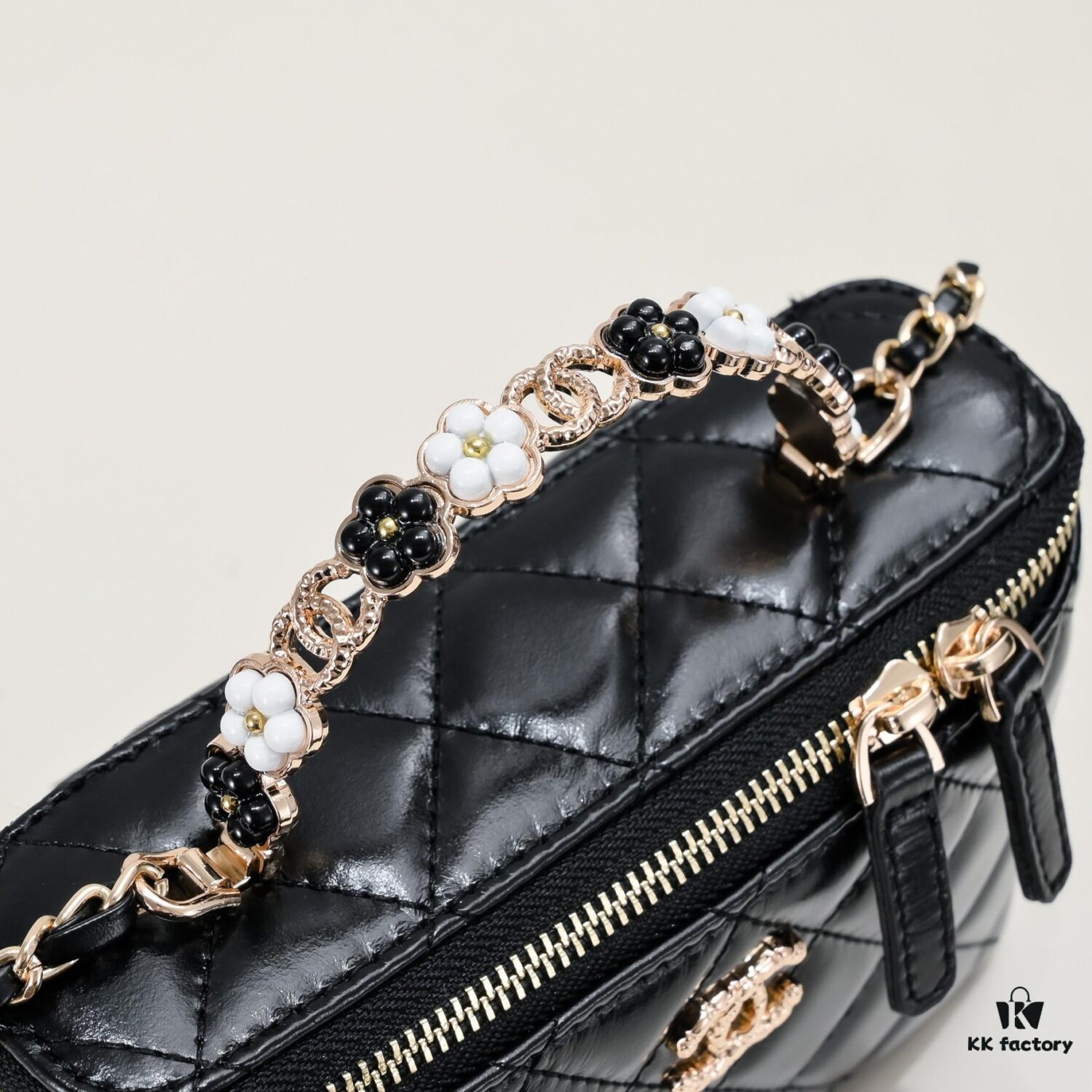 Chanel 23K Floral 'Flat Box' Bag