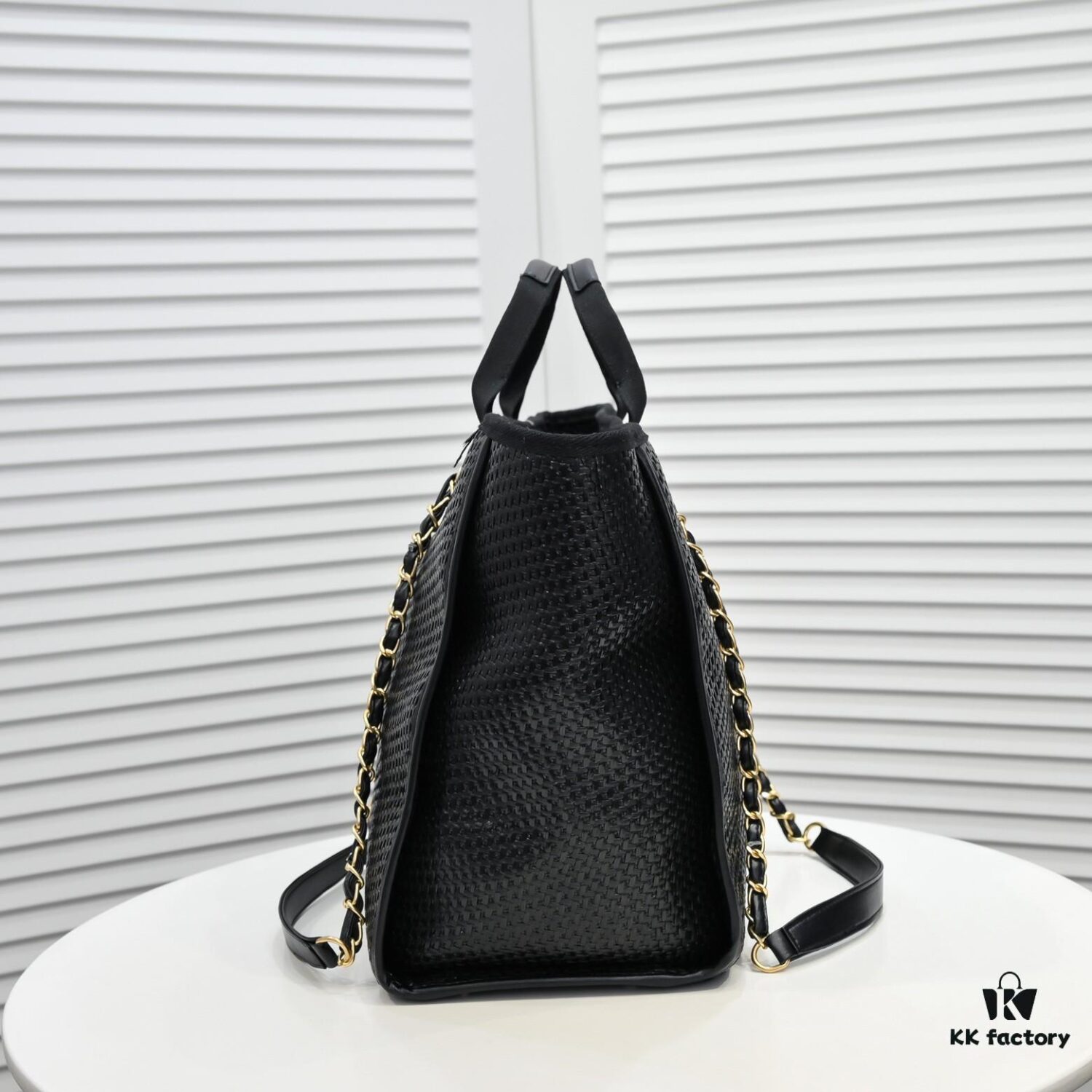 Chanel｜2021 New Straw Woven Beach Bag 🏖️ Raffia Shopping Tote!