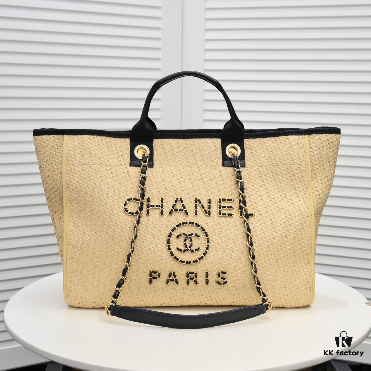 Chanel | 2021 New Straw Woven Beach Tote Bag 🏖️