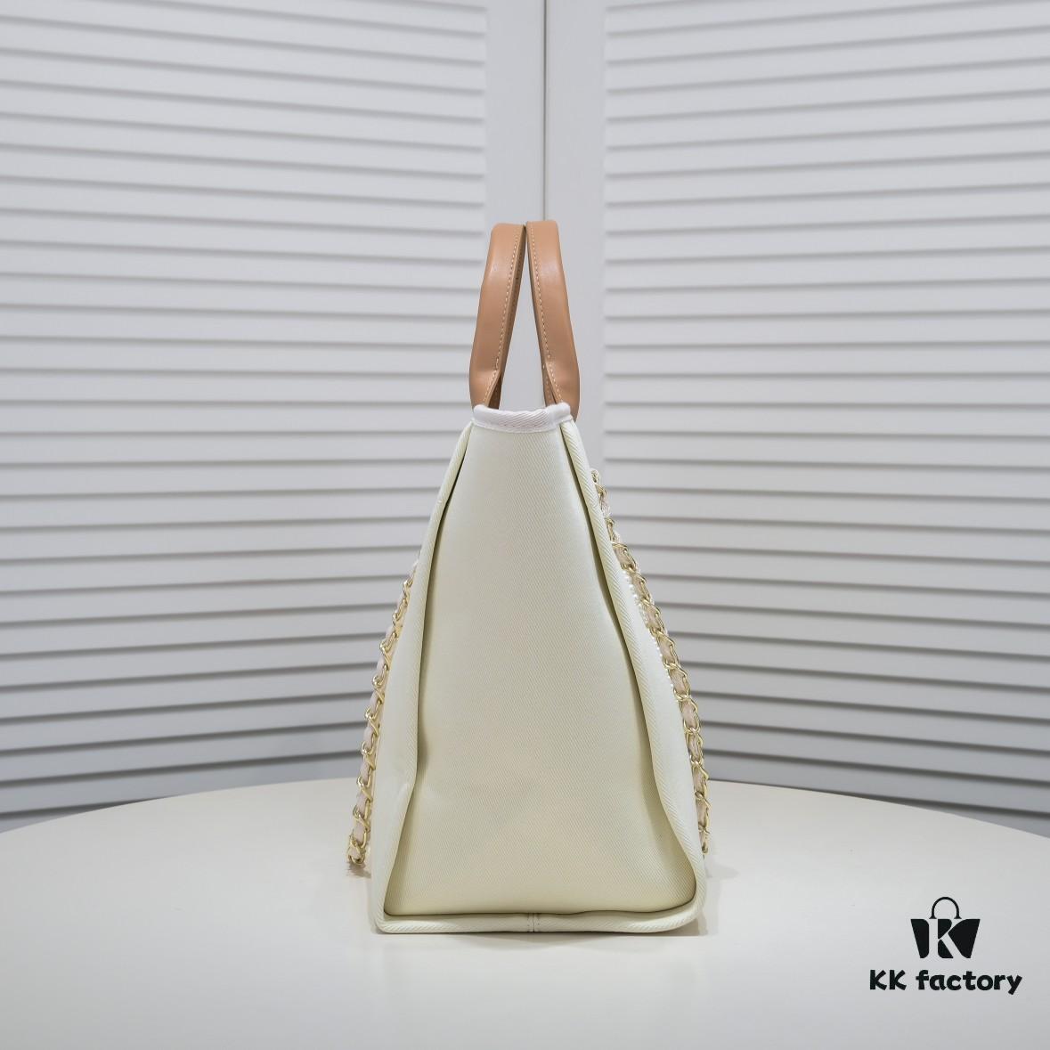 Chanel Tote Bag Spring and Summer Resort Style Canvas Beach Bag with Chain Stripes