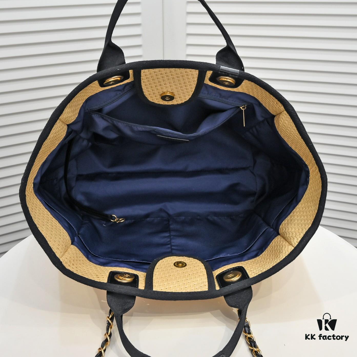 Chanel | 2021 New Straw Woven Beach Tote Bag 🏖️