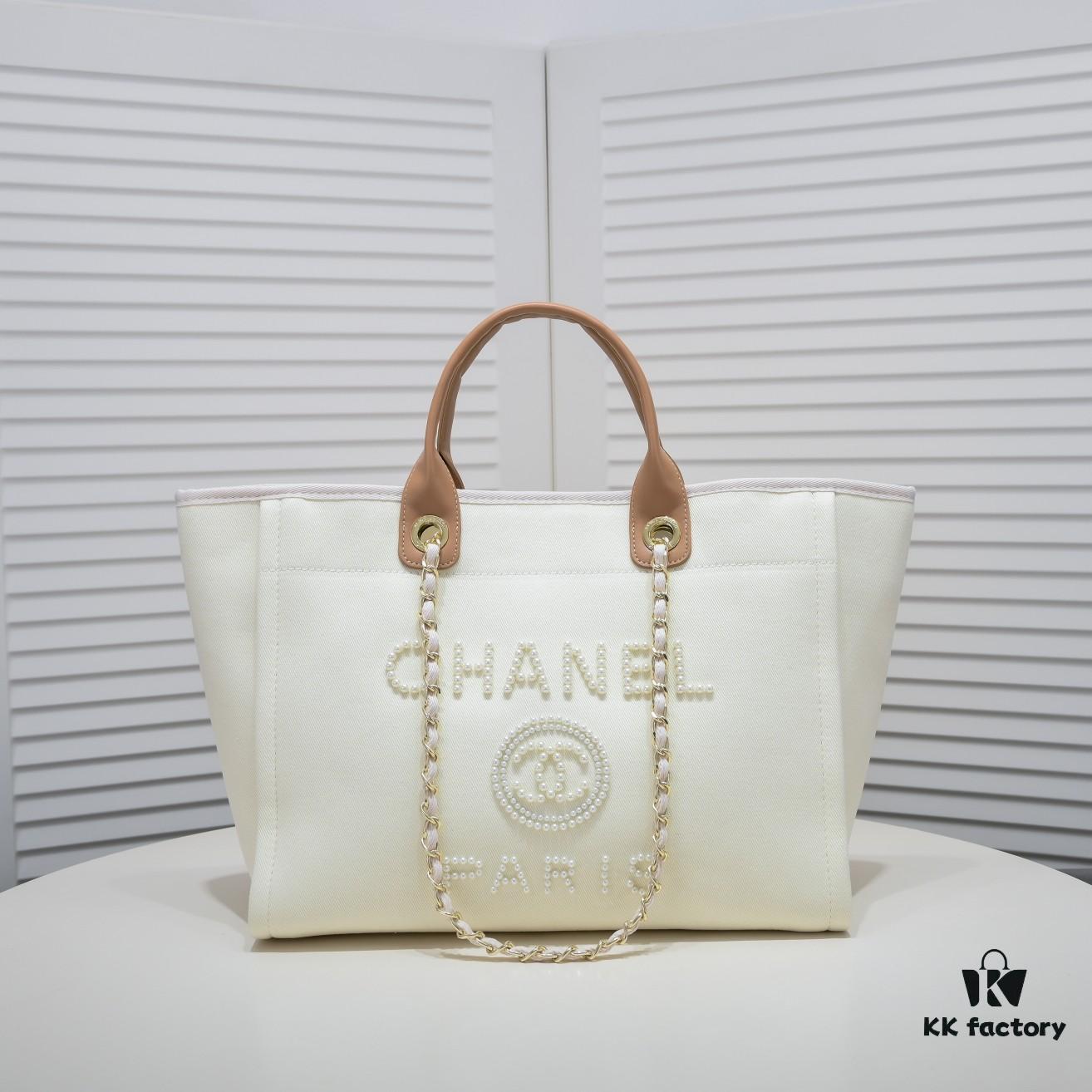 Chanel Tote Bag Spring and Summer Resort Style Canvas Beach Bag with Chain Stripes