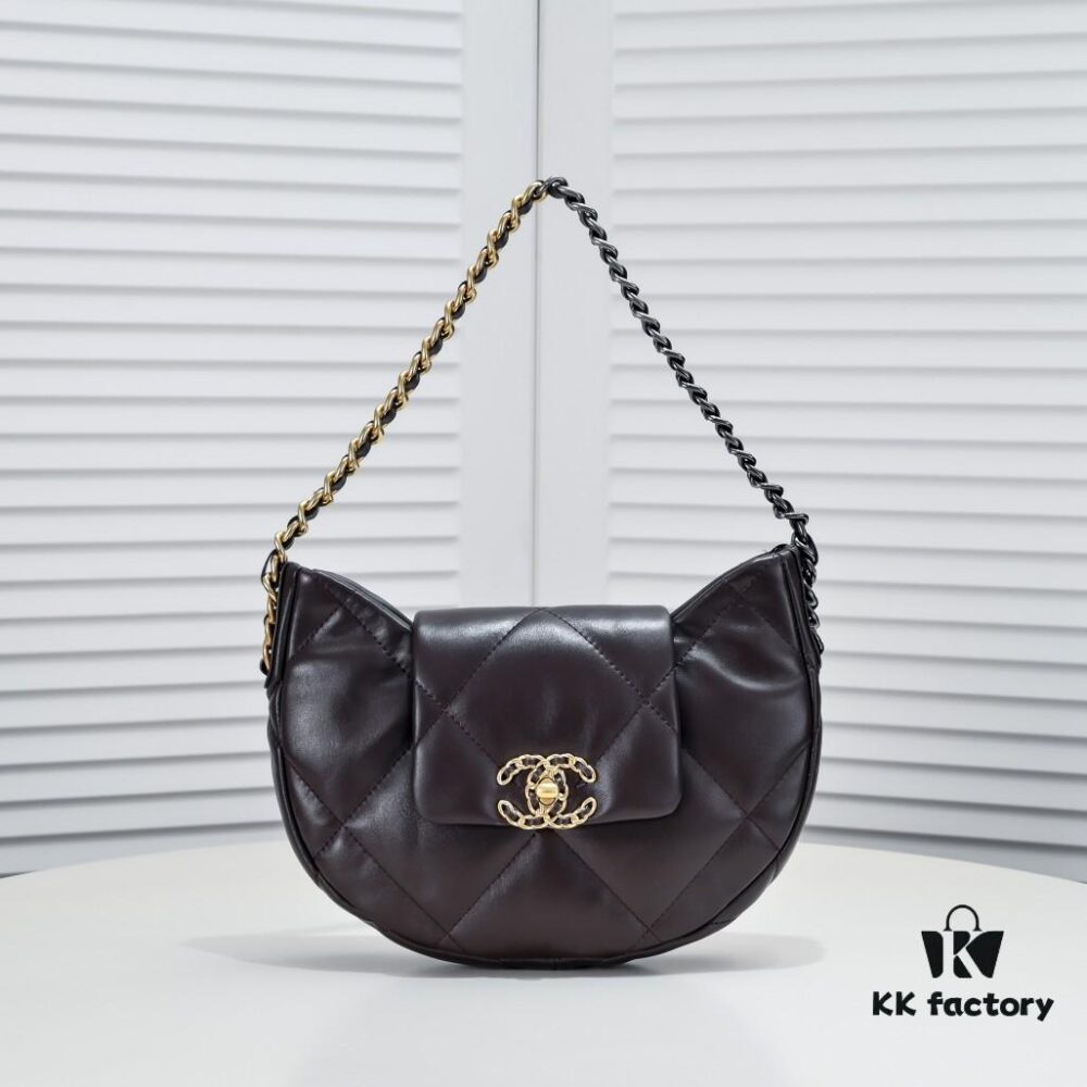 New Arrival‼️ CHANEL 19bag Collection 24C Pre-Spring Half-Moon Shoulder Bag