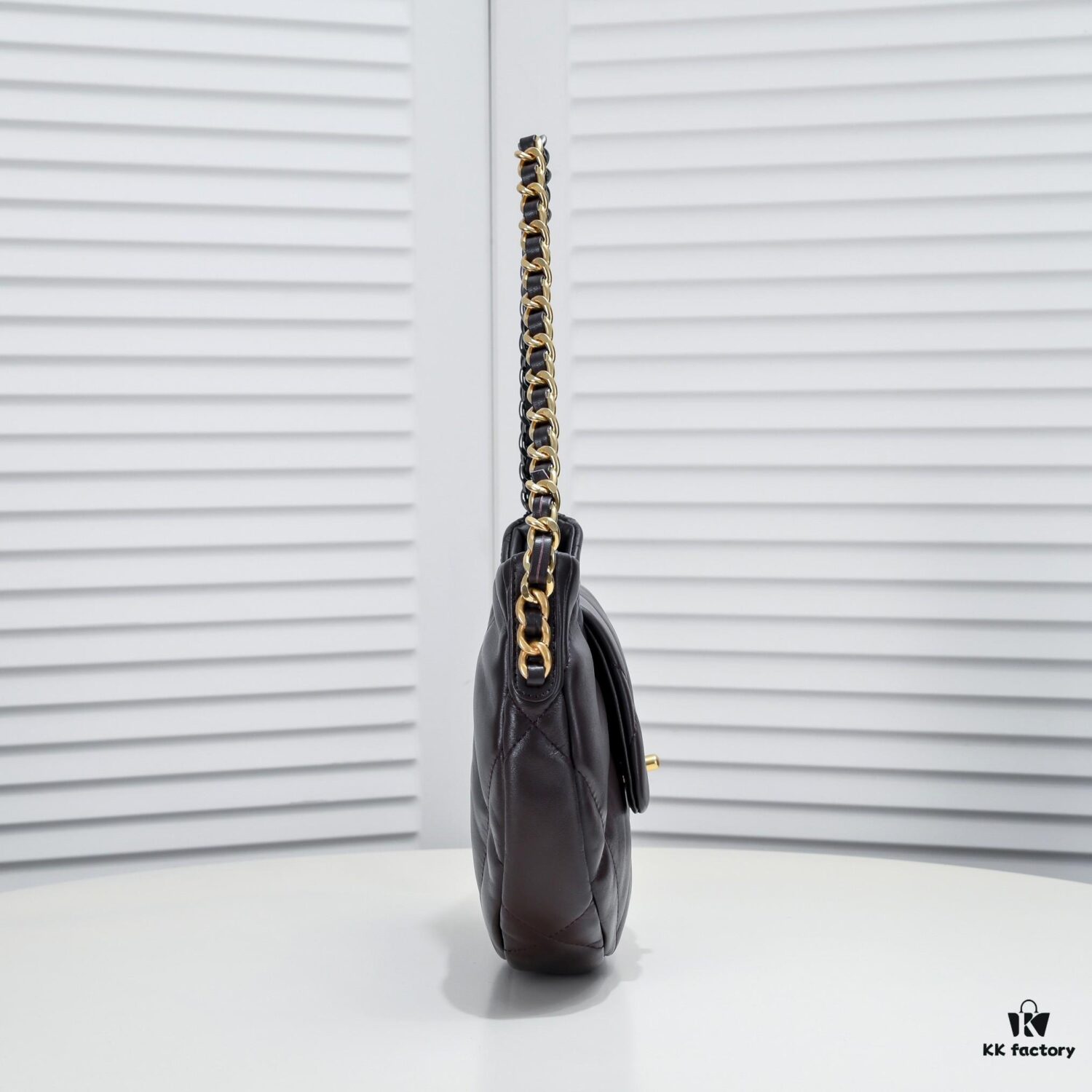 New Arrival‼️ CHANEL 19bag Collection 24C Pre-Spring Half-Moon Shoulder Bag