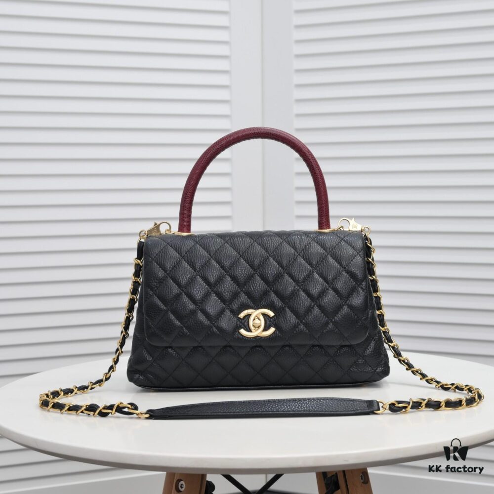 Black and Red Hand-Exchanged Chanel - Unique Design Flap Bag for Shoulder or Handheld Use