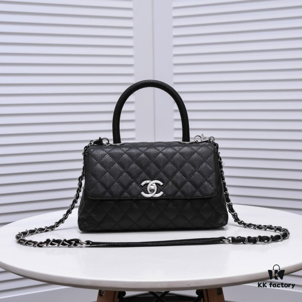 Chanel Unique Design Flap Bag, Shoulder and Handheld Dual-Purpose, Made from Imported Full-Grain Calfskin with Quilted Texture, Upgraded Gold-Tone Hardware, Handcrafted by Master Artisans