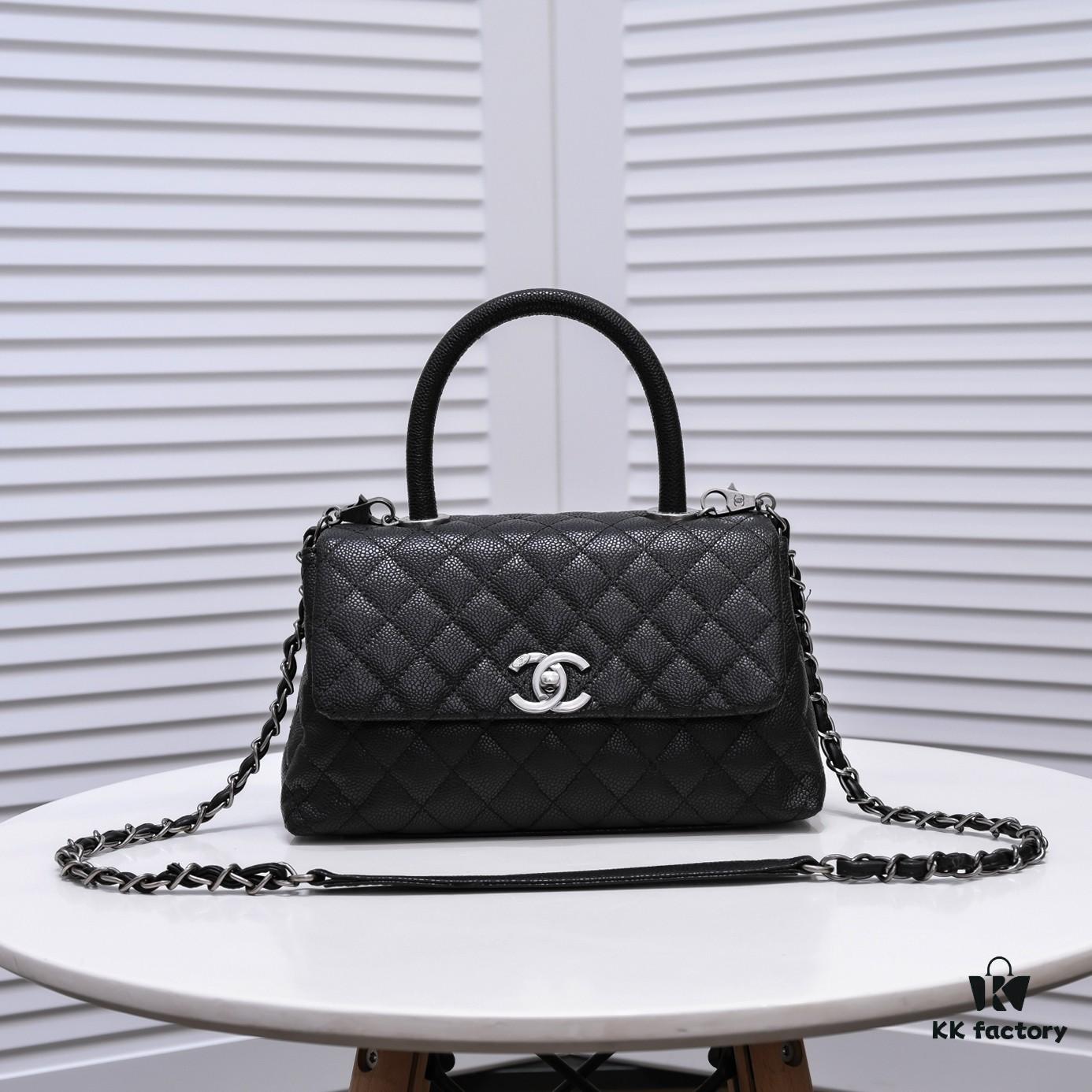 Chanel Unique Design Flap Bag, Shoulder and Handheld Dual-Purpose, Made from Imported Full-Grain Calfskin with Quilted Texture, Upgraded Gold-Tone Hardware, Handcrafted by Master Artisans