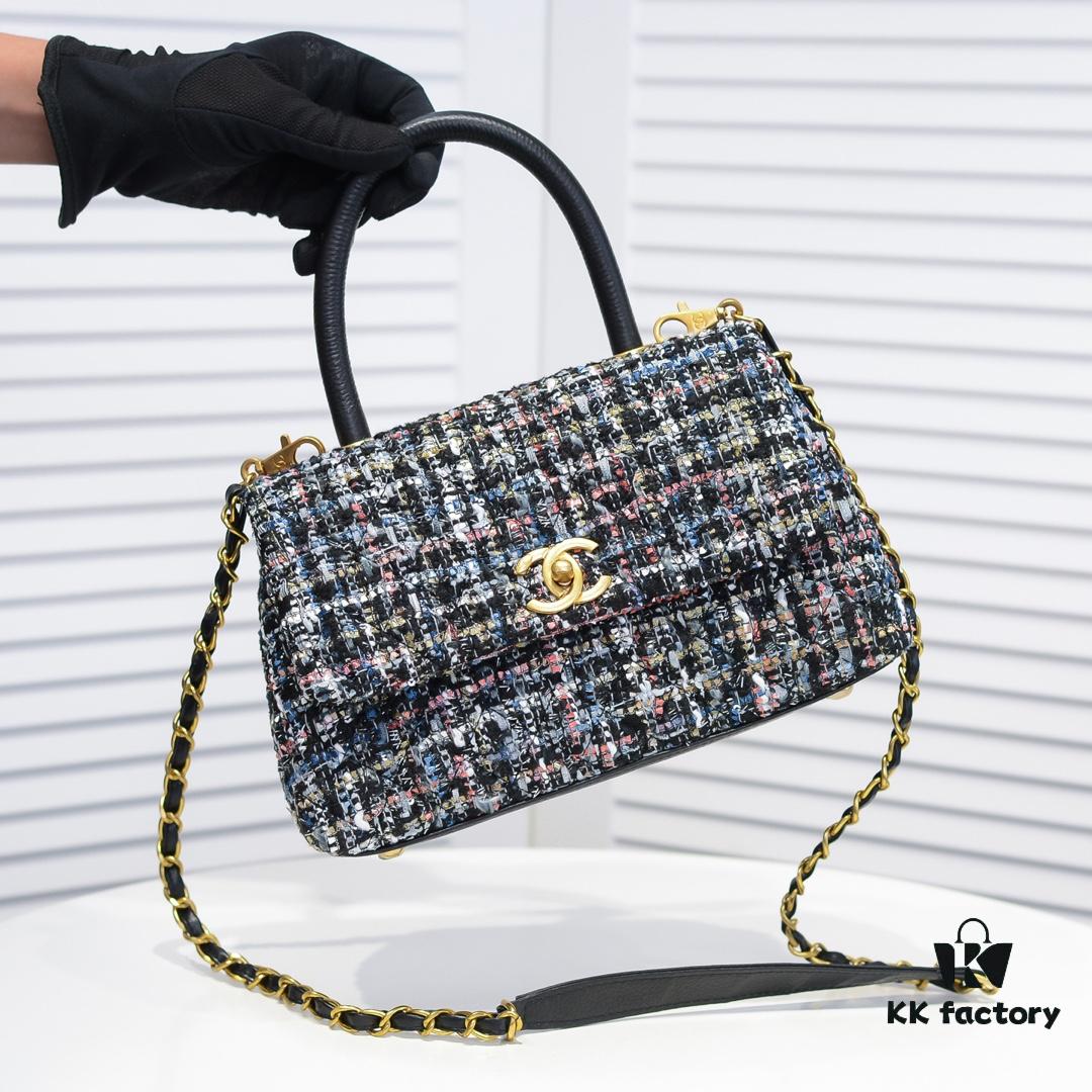 Chanel 20 Early Autumn New Arrival 💥 Unique Design Flap Bag with Shoulder and Top Handle Dual Carry Options 🙌 Premium Imported Sequined Tweed! Ⓜ One-of-a-Kind Material Paired with Upgraded Full Imported Gold-Tone Hardware 💍💍💍 Crafted by Master Artisans 😜 Pure Handmade Excellence 😏 An Elegant You Deserves a High-End Chanel Bag That Radiates Grace and Brilliance 💃 Timeless Fashion Model No.: 92991 Size: 26*16*9cm