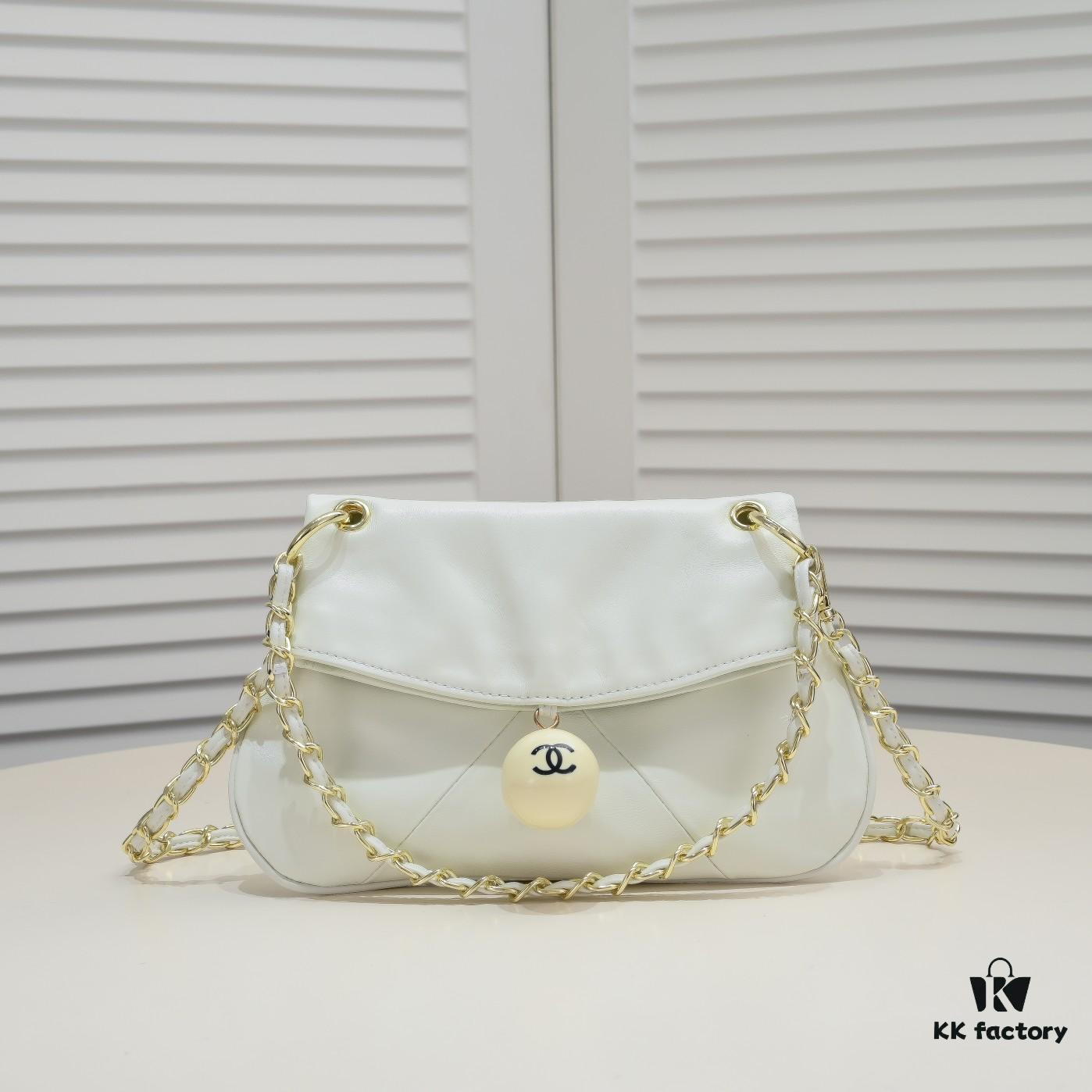 Chanel 24P Hobo Vintage Ping Pong Handbag, Dual-Use Practical Bag with Crossbody Leather-Chain Strap