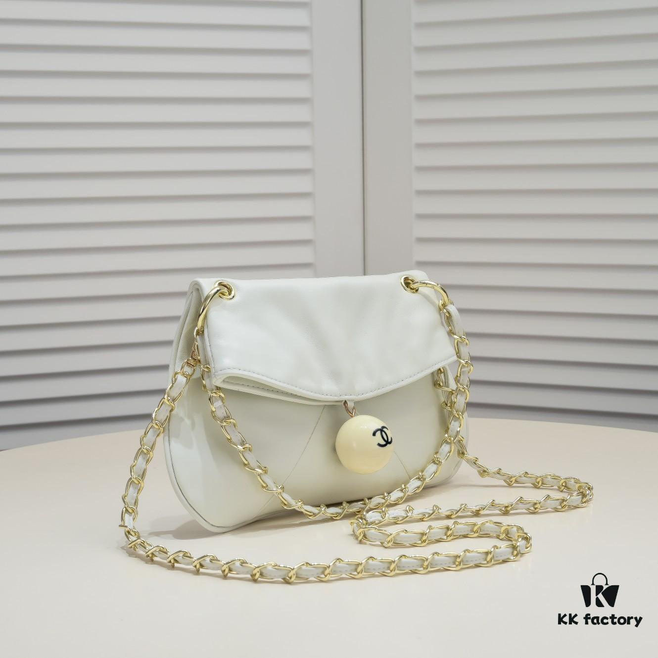 Chanel 24P Hobo Vintage Ping Pong Handbag, Dual-Use Practical Bag with Crossbody Leather-Chain Strap