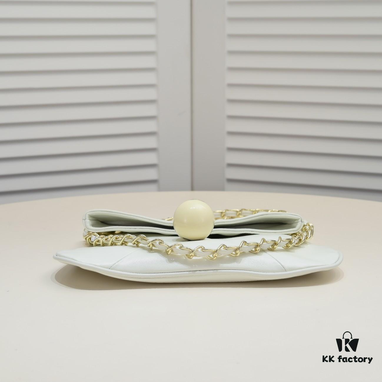 Chanel 24P Hobo Vintage Ping Pong Handbag, Dual-Use Practical Bag with Crossbody Leather-Chain Strap