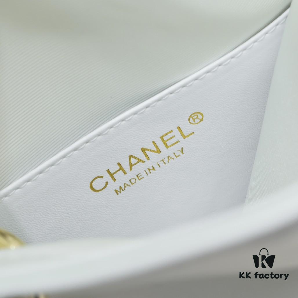 Chanel 24P Hobo Vintage Ping Pong Handbag, Dual-Use Practical Bag with Crossbody Leather-Chain Strap