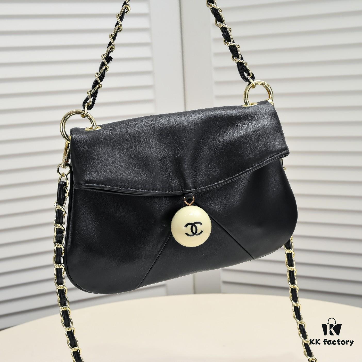 Chanel 24P Hobo Vintage Ping Pong Handbag, Dual-Use Practical Bag with Crossbody Leather-Threaded Chain