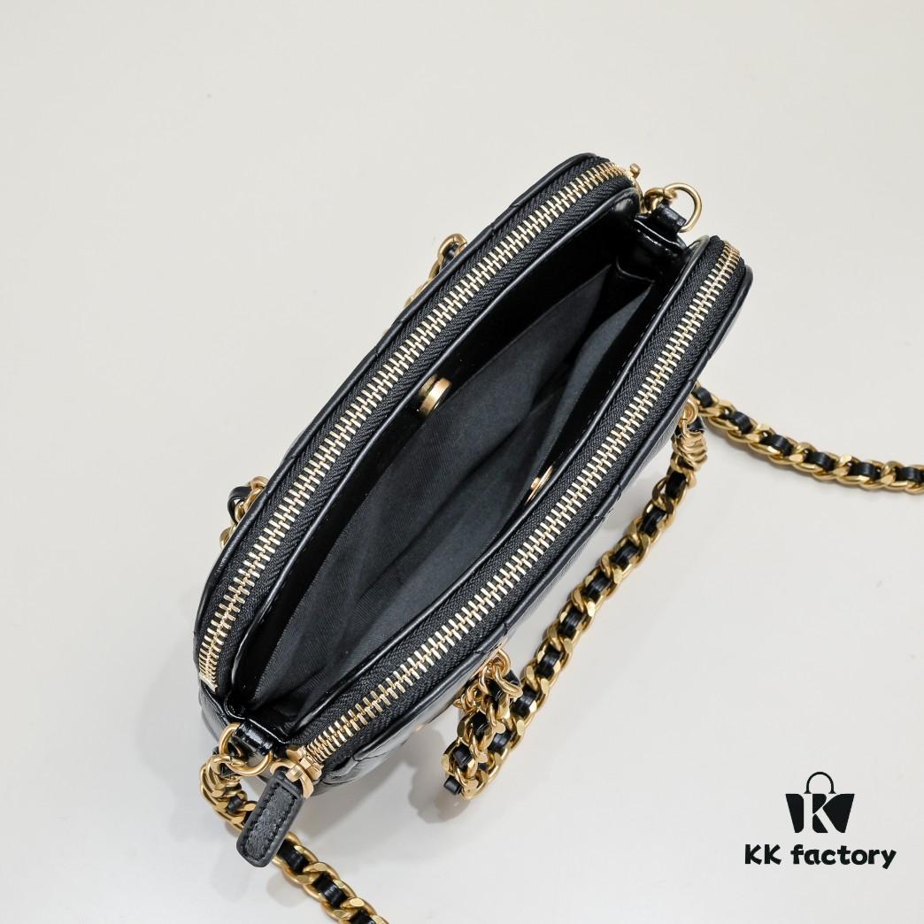 Chanel 23K Gold Coin Chain Bag Vintage Style Fashionable and Versatile Handbag