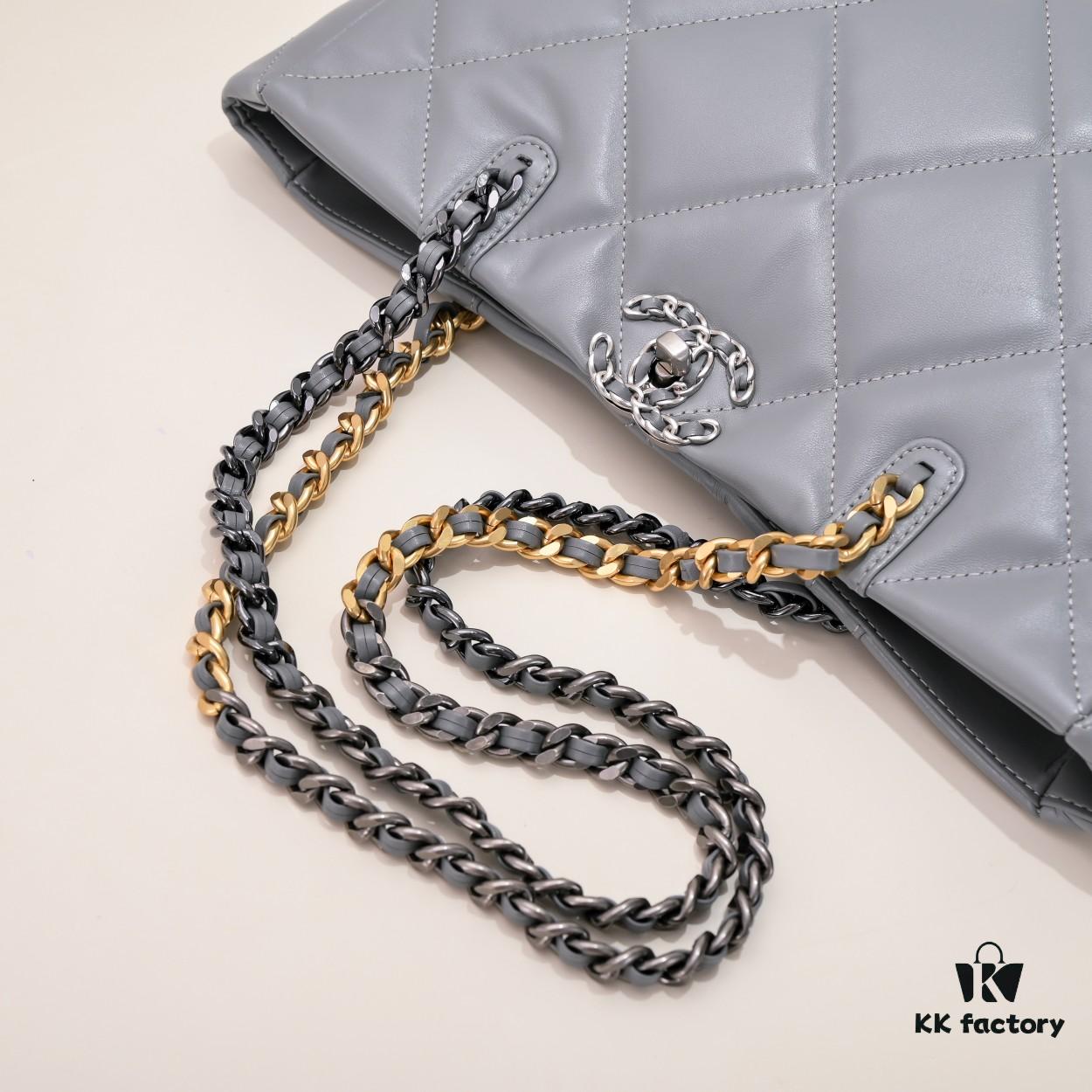 Mini CHANEL 22B 19BAG Tote Black Gold Italian First-Class GR Lamb Leather