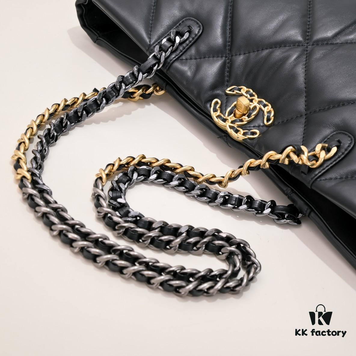 Mini CHANEL 22B 19BAG Tote Black Gold Italian First-Class GR Lamb Leather