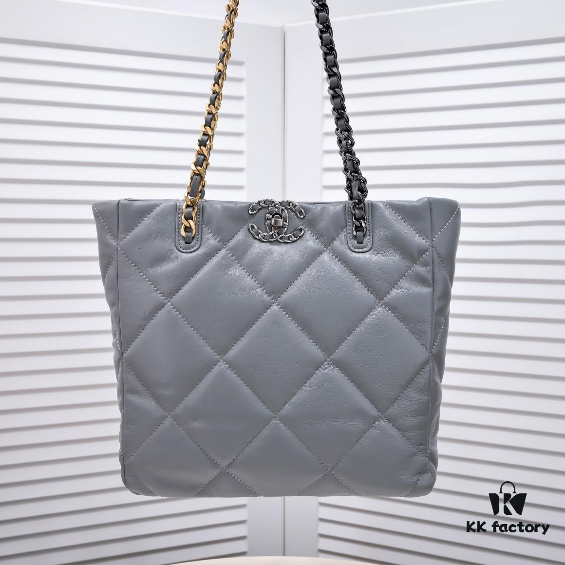 Mini CHANEL 22B 19BAG Tote Black Gold Italian First-Class GR Lamb Leather