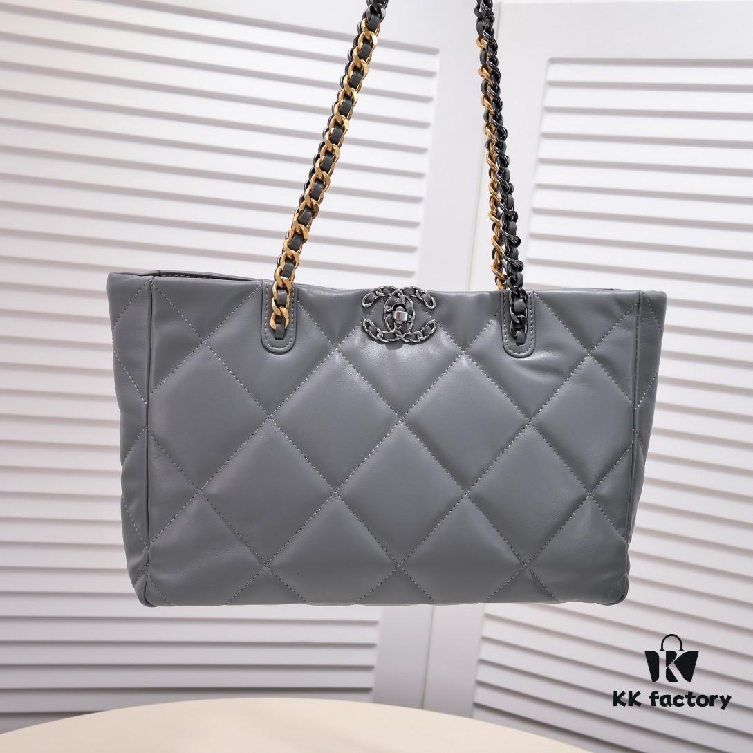 Mini CHANEL 22B 19BAG Tote Black Gold Italian First-Class GR Lamb Leather