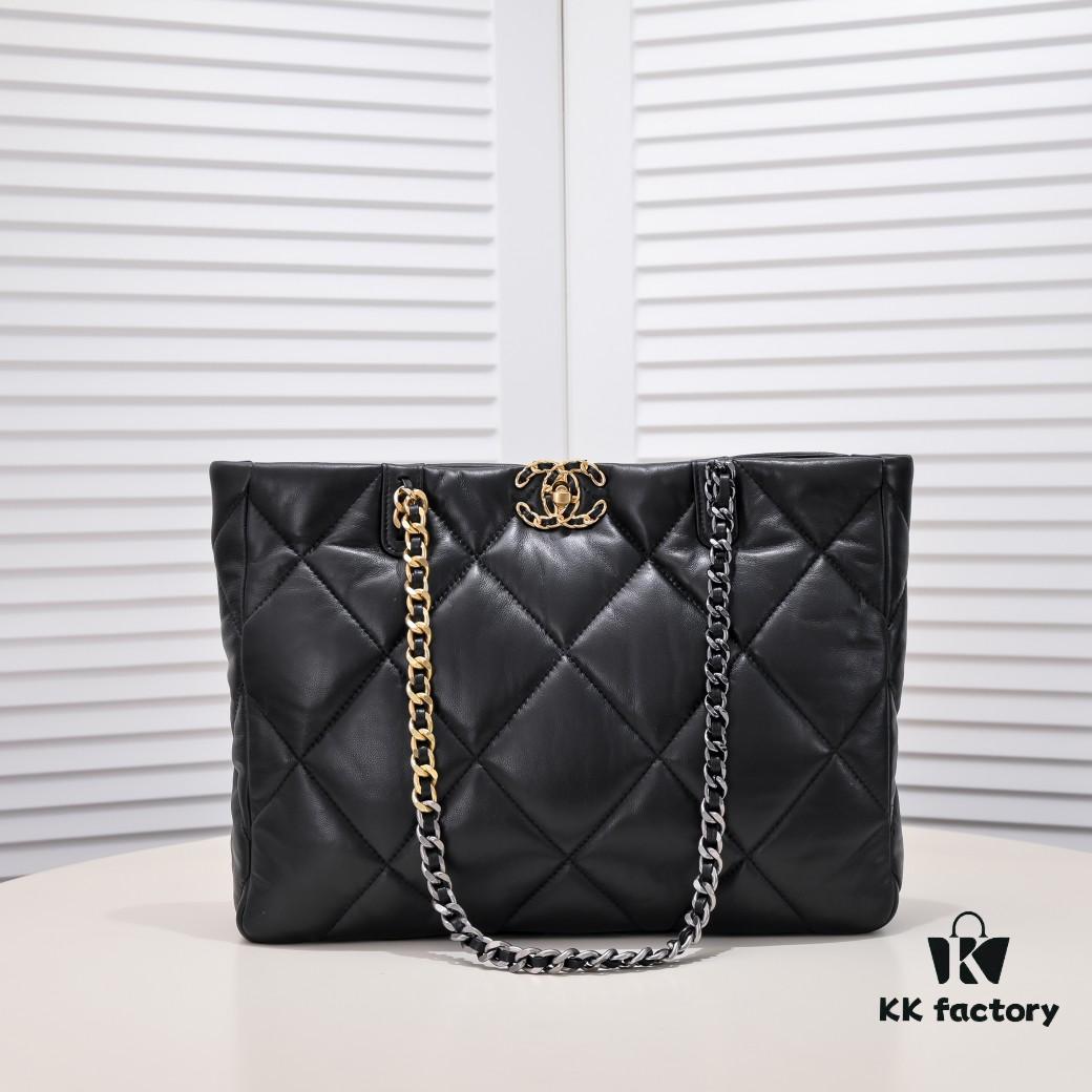 Large CHANEL 22B 19BAG Tote Black and Gold Italian GR Grade Lambskin