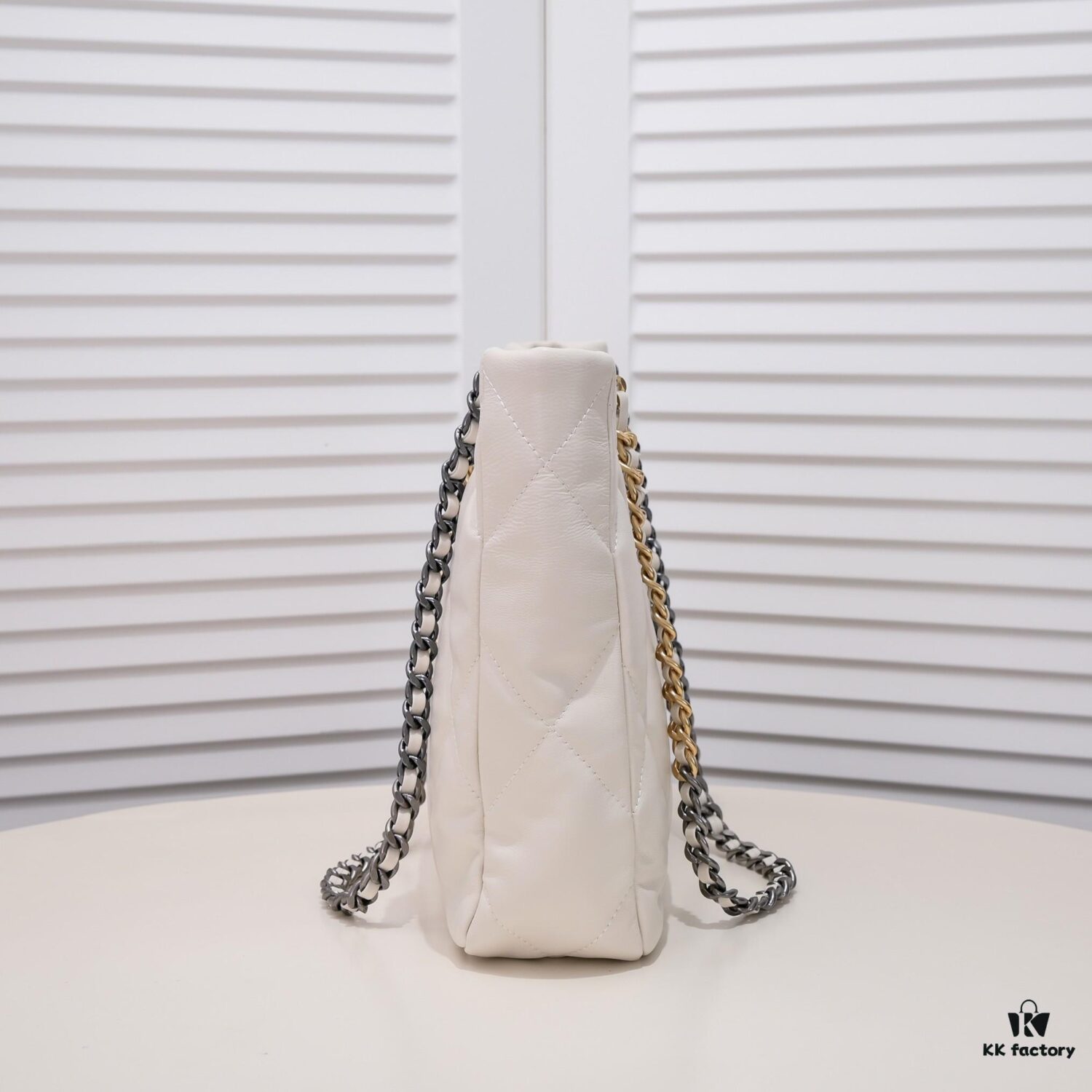 Large CHANEL 22B 19BAG Tote Black and Gold Italian GR Grade Lambskin