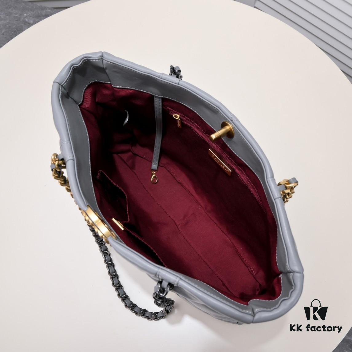 Large CHANEL 22B 19BAG Tote Black and Gold Italian First-Class GR Lamb Leather