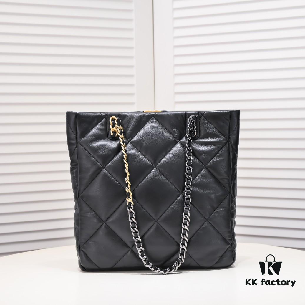 Large AS9088 CHANEL 22B 19BAG Tote Black Gold Italian First-Class GR Lambskin