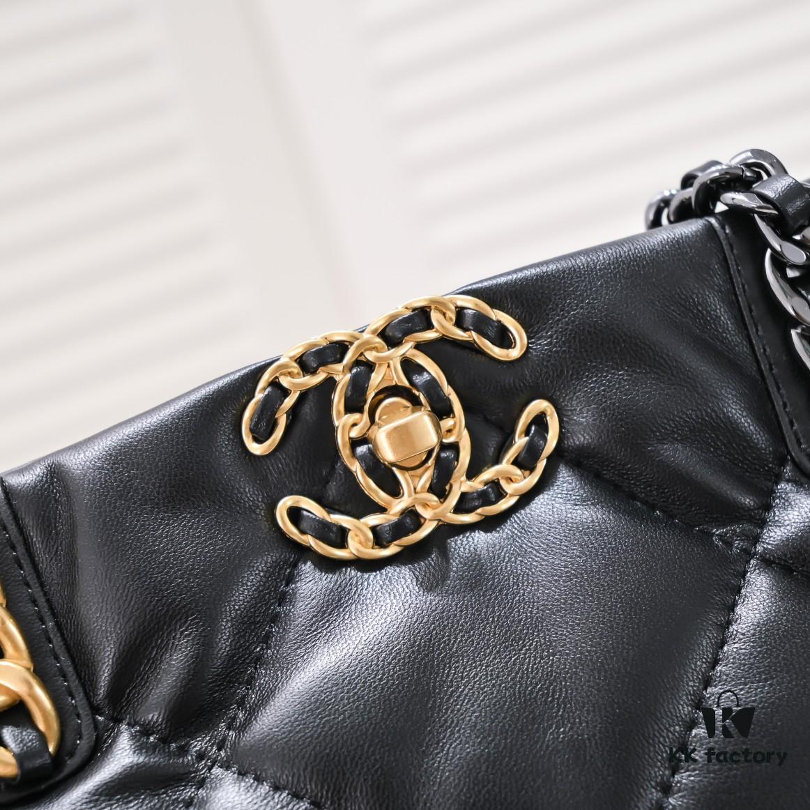 Large AS9088 CHANEL 22B 19BAG Tote Black Gold Italian First-Class GR Lambskin