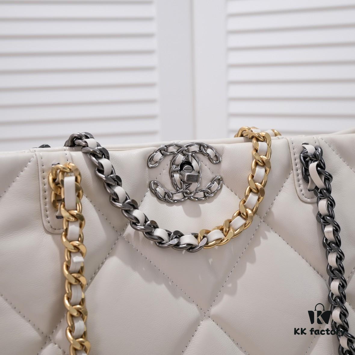 Large CHANEL 22B 19BAG Tote Black and Gold Italian GR Grade Lambskin