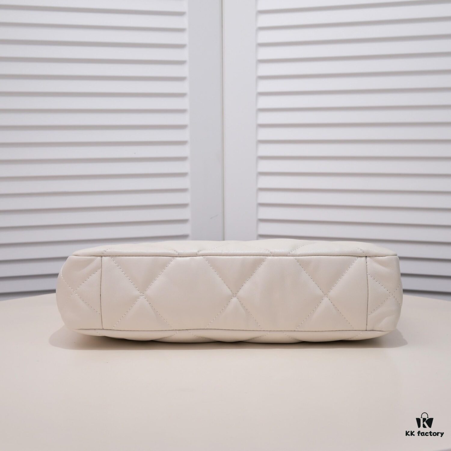 Large CHANEL 22B 19BAG Tote Black and Gold Italian GR Grade Lambskin