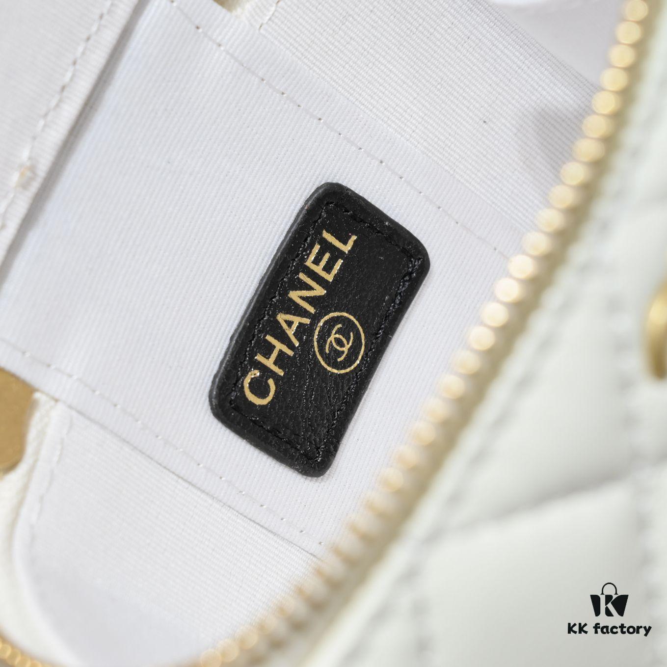 Chanel 2021 Autumn-Winter New Arrival Handheld Makeup Case Mini Storage Box