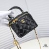 Chanel 2021 Fall/Winter New Arrival Handheld Makeup Pouch Small Storage Box