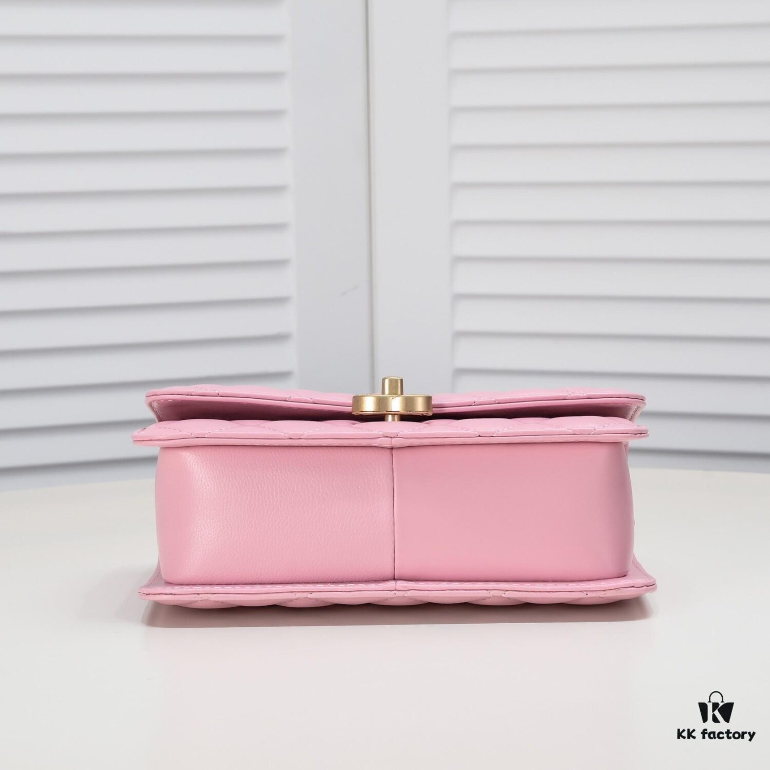 Chanel Should Be This Kind of Effortlessly Elegant – Slightly More Structured with a Shinier Leather Finish, Feeling More Like a Le Boy from the Side