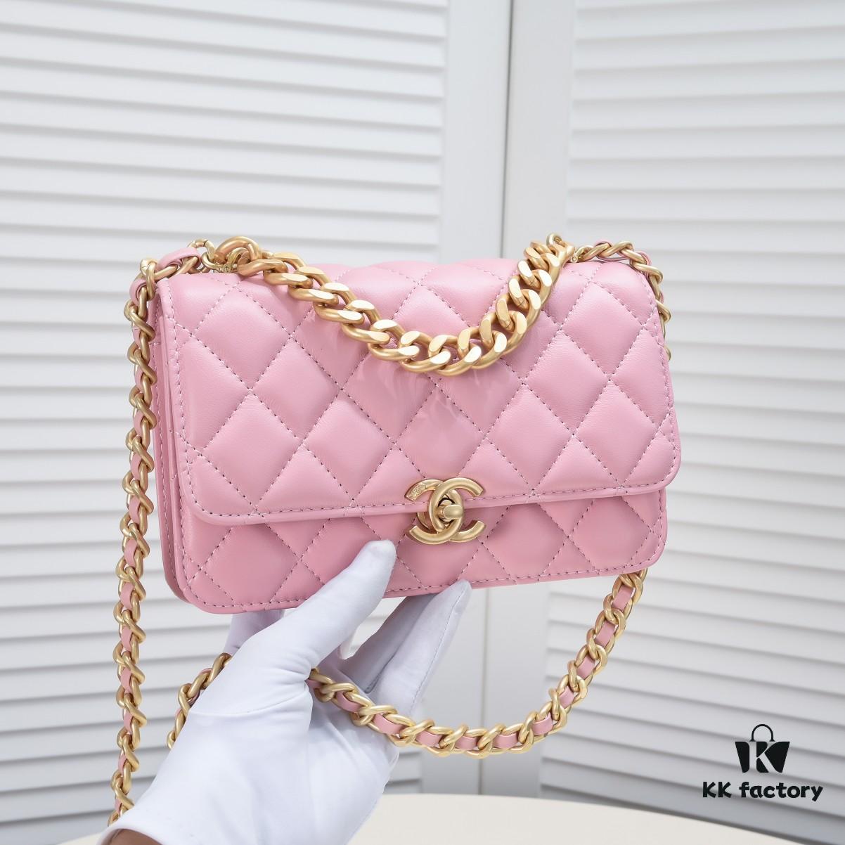 Chanel Should Be This Kind of Effortlessly Elegant – Slightly More Structured with a Shinier Leather Finish, Feeling More Like a Le Boy from the Side