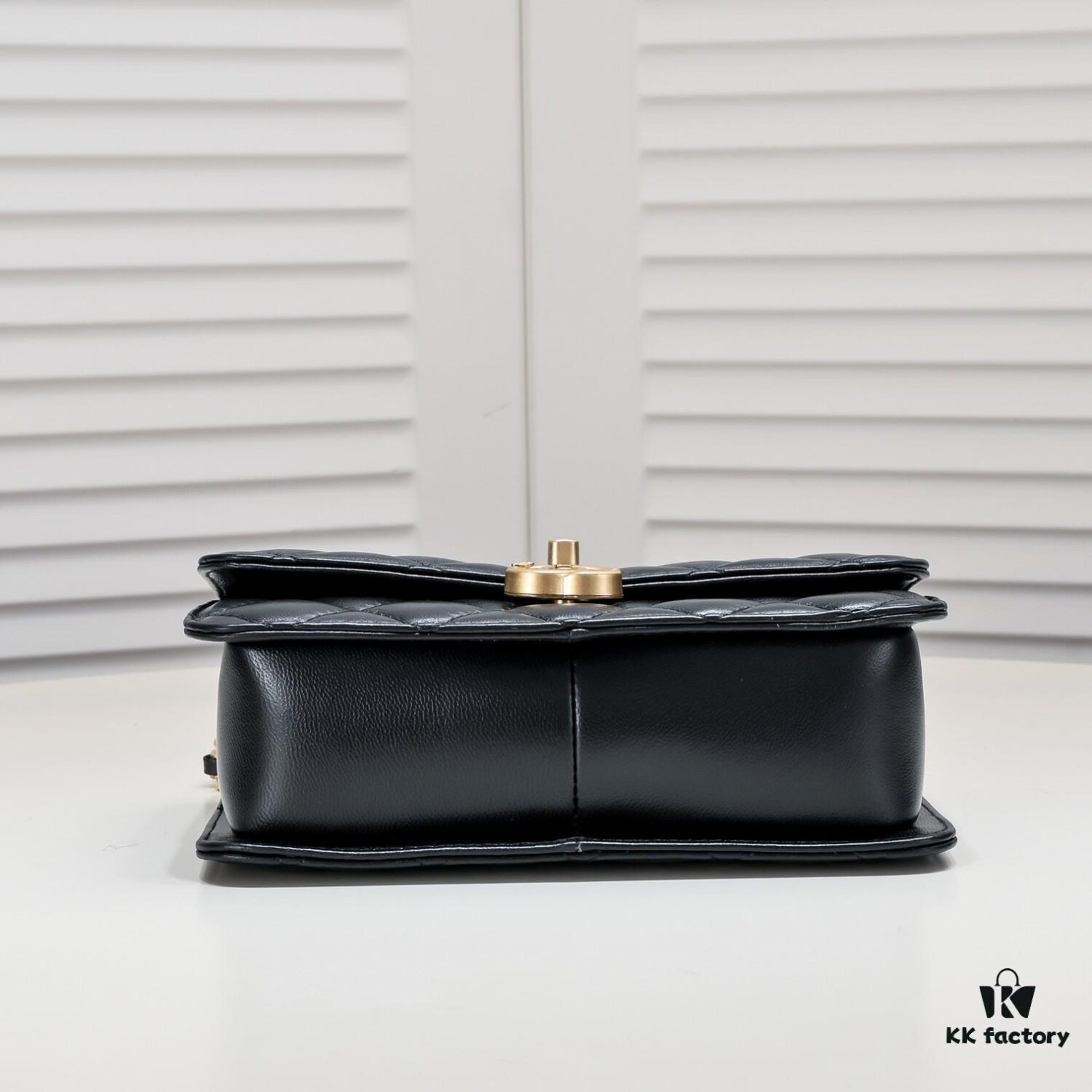 Chanel Should Be This Way: More Structured and Refined with a Laid-Back Elegance