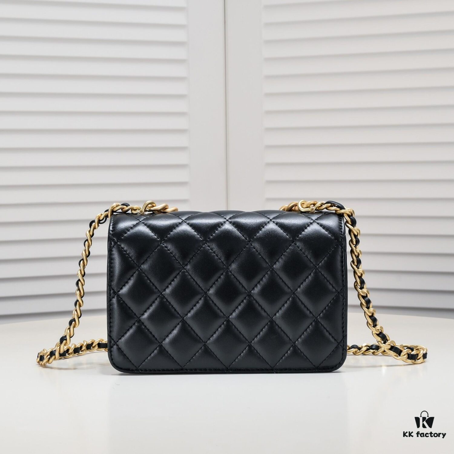 Chanel Should Be This Way: More Structured and Refined with a Laid-Back Elegance