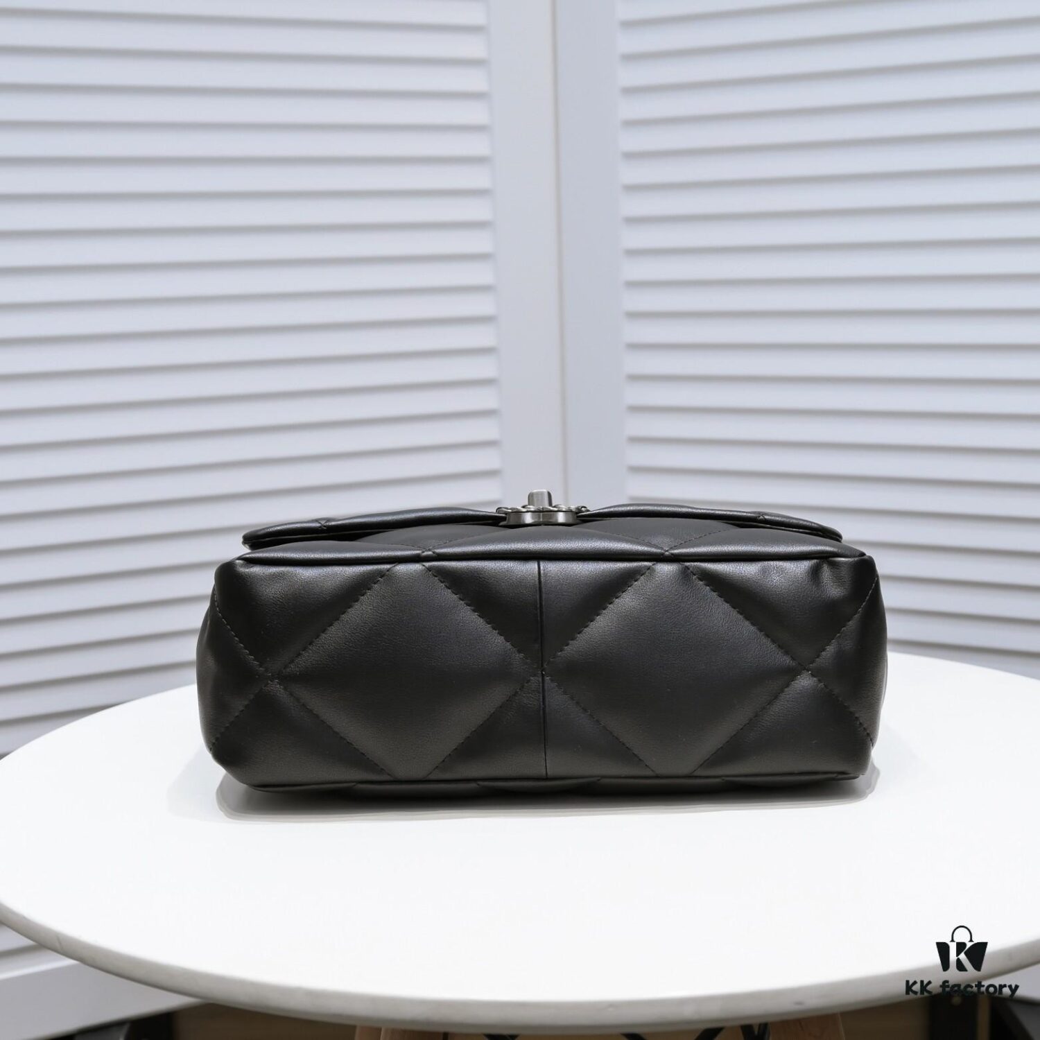 Black Medium-Sized Chanel Latest Bestseller - Now Available