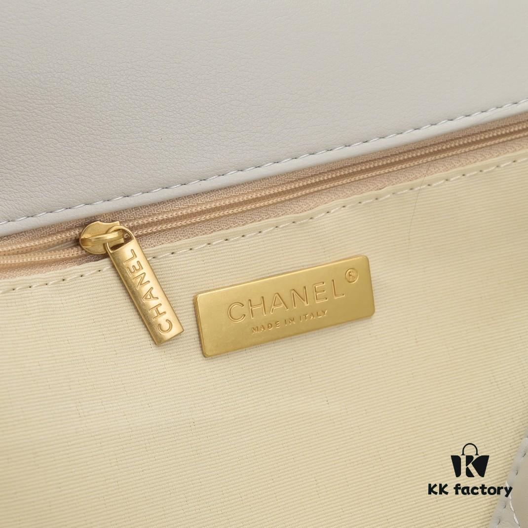 Off-white Large Chanel Latest Bestseller Release 📣📣 Same as Boutique, Imported Cowhide Leather with Super Soft Touch