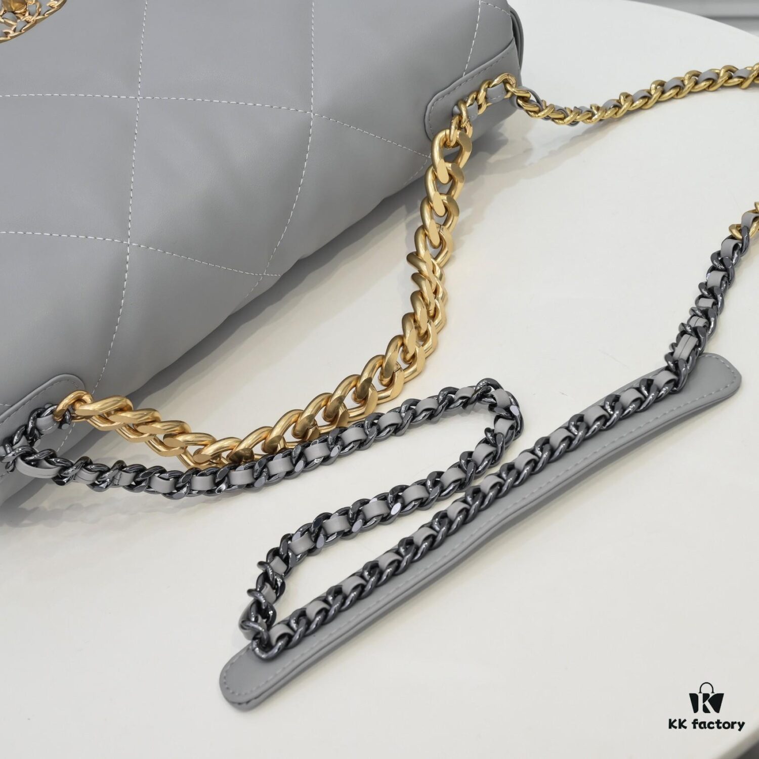 Large Gray Chanel Latest Bestseller in Stock 📣📣 Synchronized with Boutique, Imported Calfskin Leather 🐂, Extremely Soft Touch