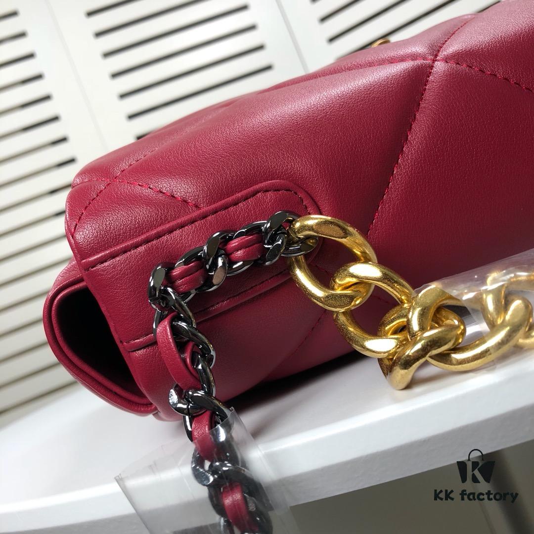 Burgundy Red Oversized Chanel Latest Bestseller Release 📣📣 Synchronized with Counter, Premium Imported Cowhide Leather, Extremely Soft Touch