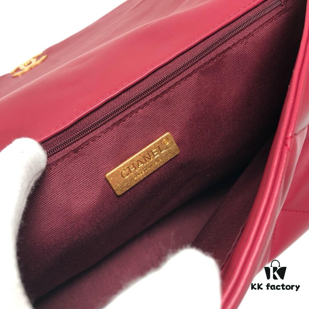 Burgundy Red Oversized Chanel Latest Bestseller Release 📣📣 Synchronized with Counter, Premium Imported Cowhide Leather, Extremely Soft Touch