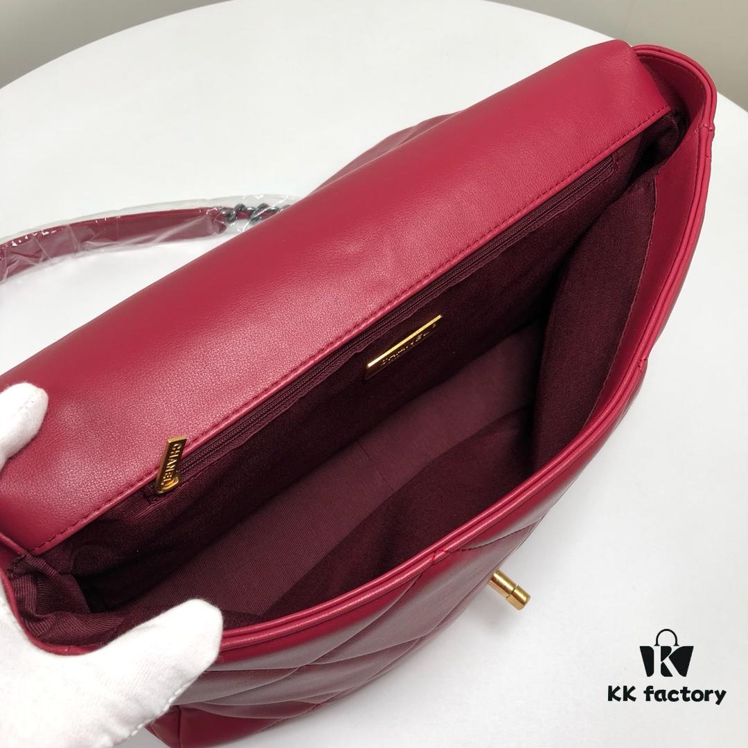 Burgundy Red Oversized Chanel Latest Bestseller Release 📣📣 Synchronized with Counter, Premium Imported Cowhide Leather, Extremely Soft Touch