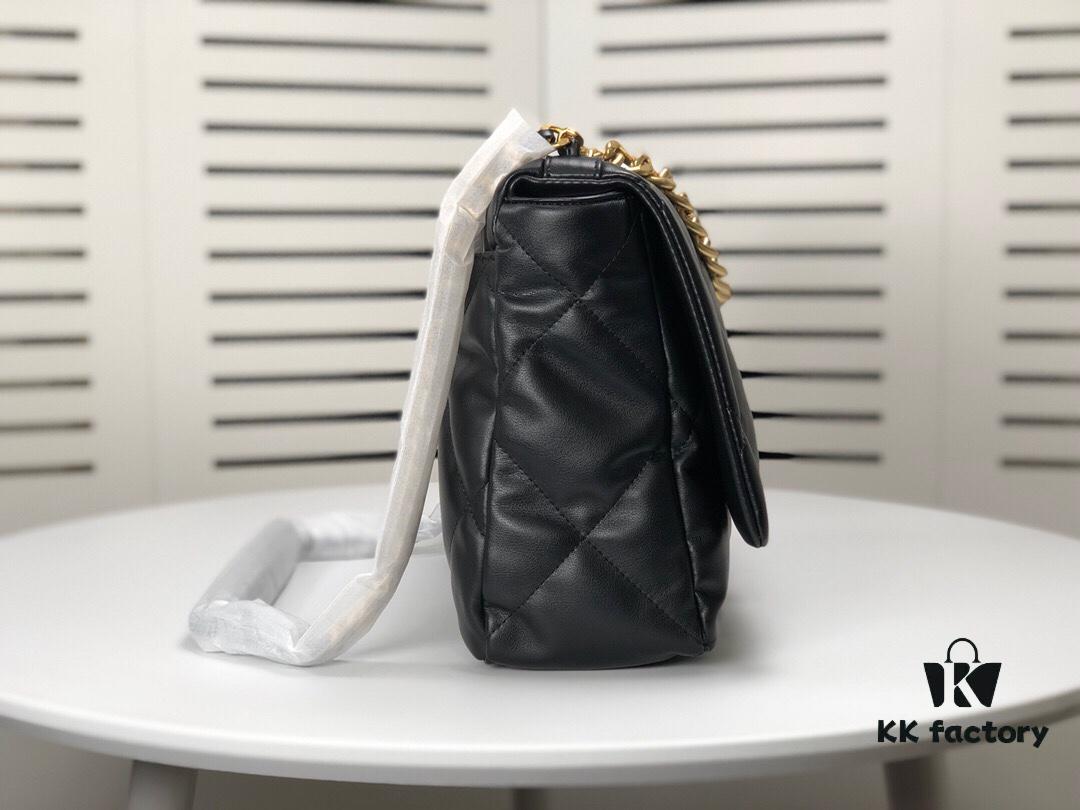 Black Large Size Chanel Latest Bestseller Just Arrived - Imported Cowhide, Soft Texture, Elegant and Versatile Design