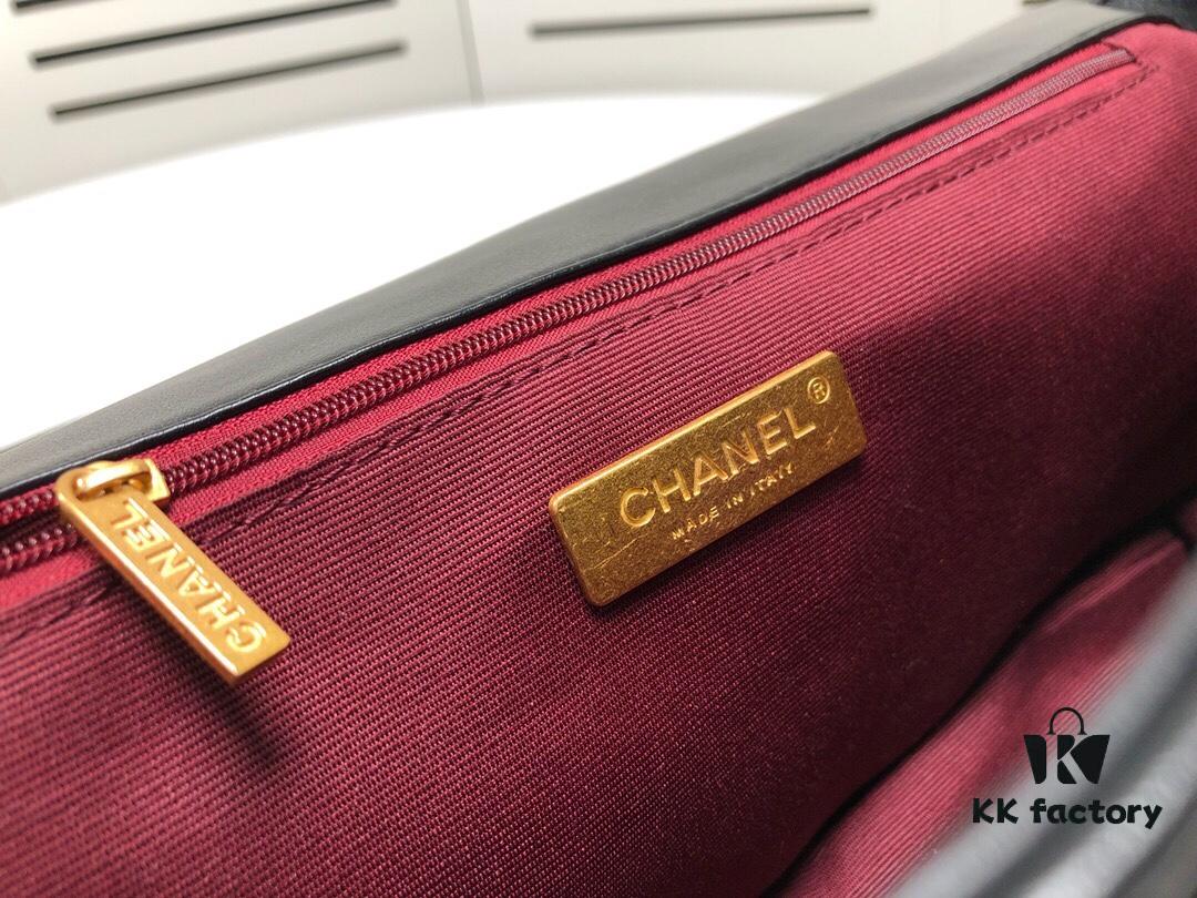 Black Large Size Chanel Latest Bestseller Just Arrived - Imported Cowhide, Soft Texture, Elegant and Versatile Design