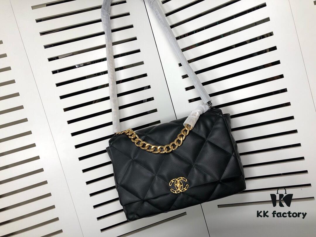 Black Large Size Chanel Latest Bestseller Just Arrived - Imported Cowhide, Soft Texture, Elegant and Versatile Design