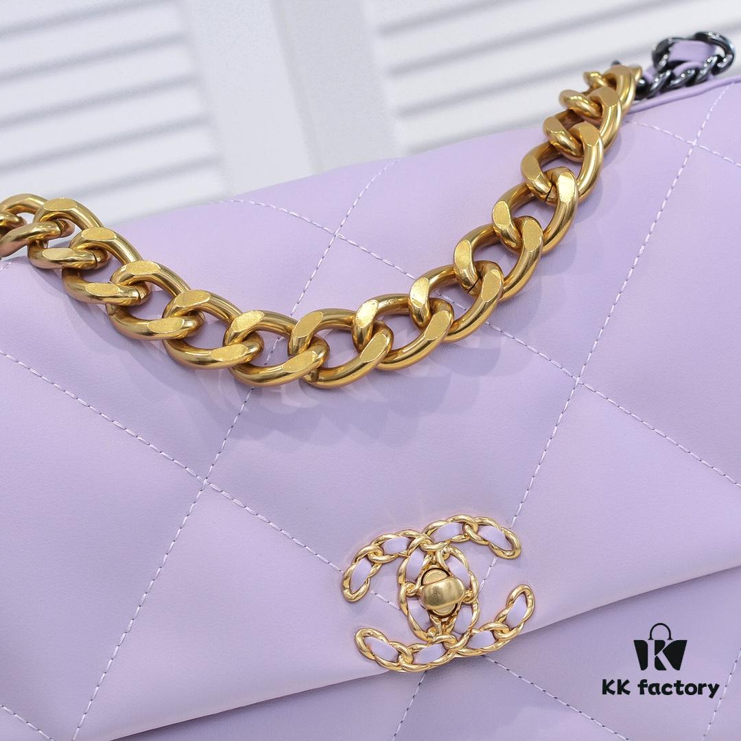 Purple Medium-Sized Chanel Latest Bestseller Release 📣📣 Synchronized with Counter, Premium Imported Calfskin Leather 🐂, Extremely Soft Texture