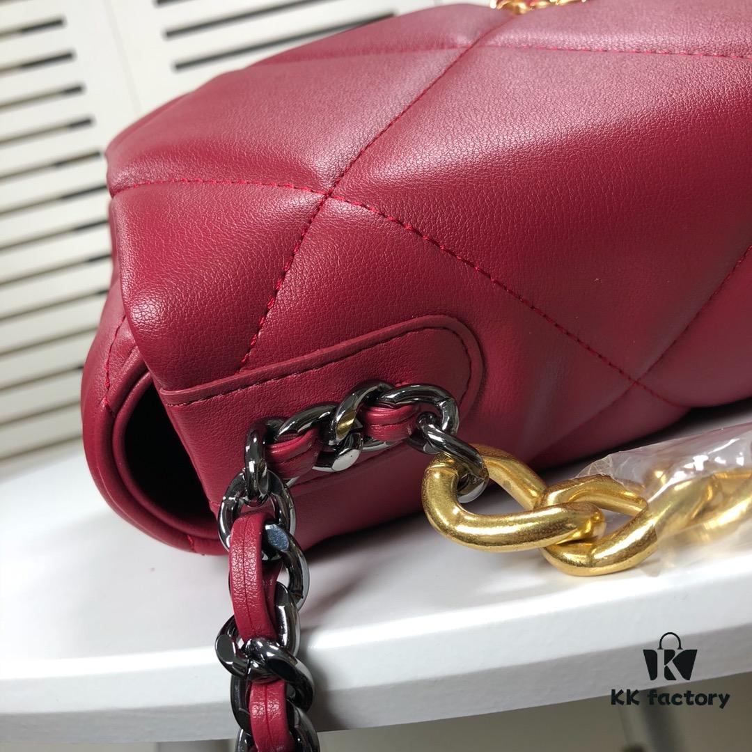 Chanel Burgundy Medium-Sized Bag, Latest Bestseller Release 📣📣 Synchronized with Boutique, Premium Imported Calfskin Leather 🐂, Exceptionally Soft Texture